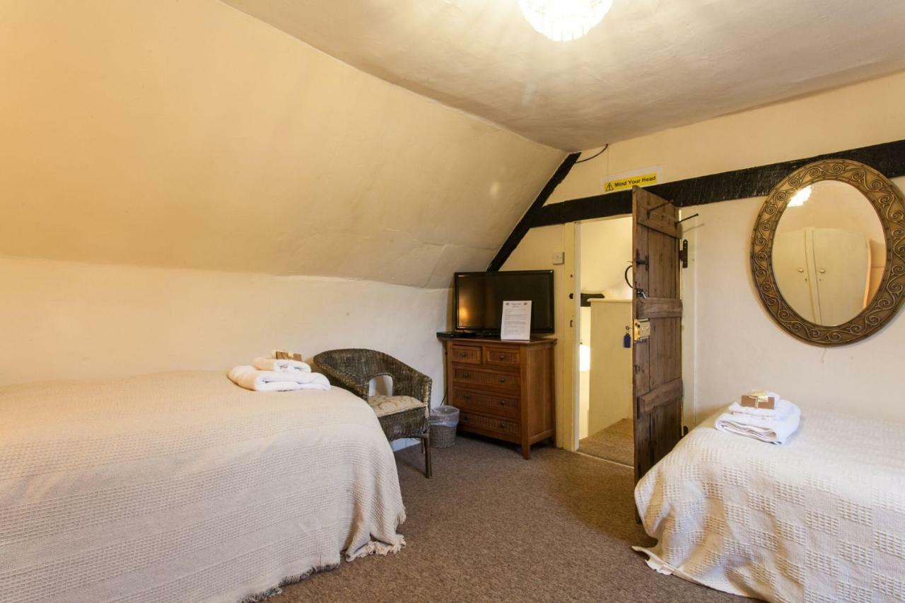 Bed & Breakfast Inglewood House